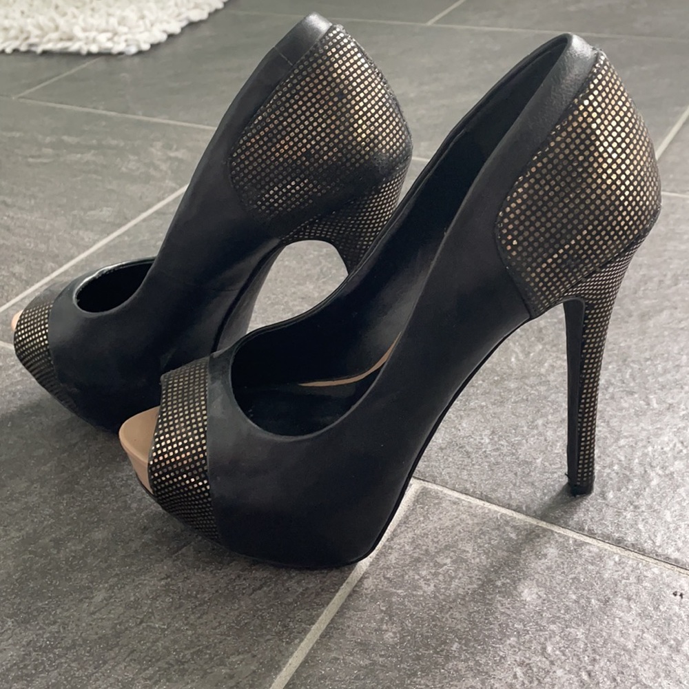 Jessica Simpson pumps - Picture 4 of 4